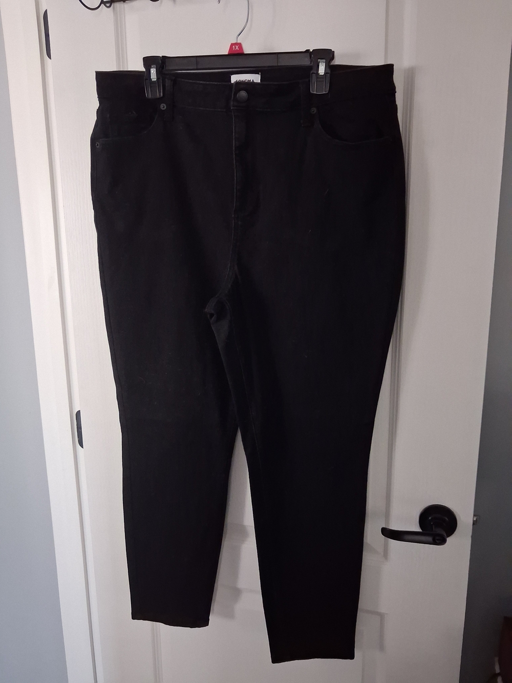 Sonoma Black Women's Ankle Cropped High-Rise Jeans